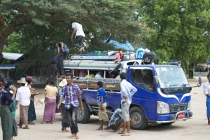 birmania trasporti bus