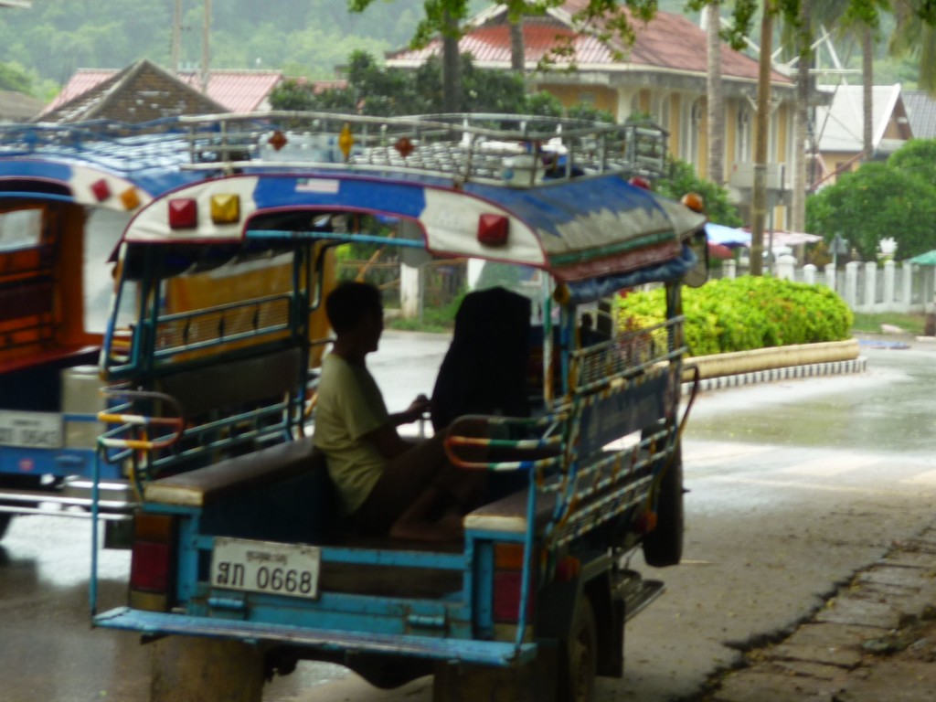 laos trasporti