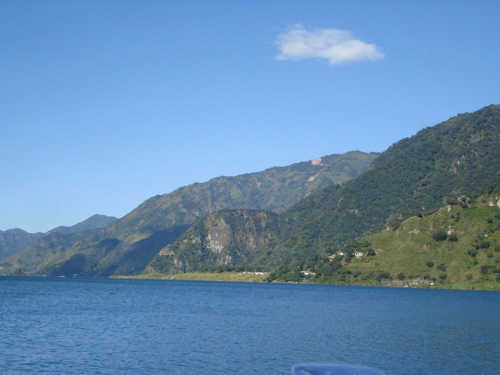 lago atitlan guatemala