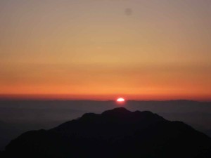 L'alba vista dalla cima del Sinai