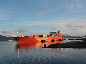 Puerto Natales cosa fare - La barca della Navimag che vi porterà a Puerto Montt