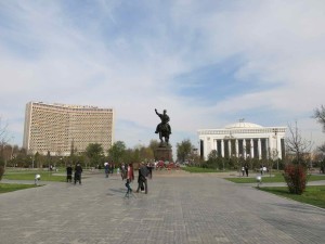 Tashkent cosa vedere - Piazza Tamerlano