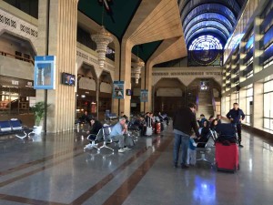 Da Samarcanda a Tashkent in treno - L'interno della stazione di Samarcanda